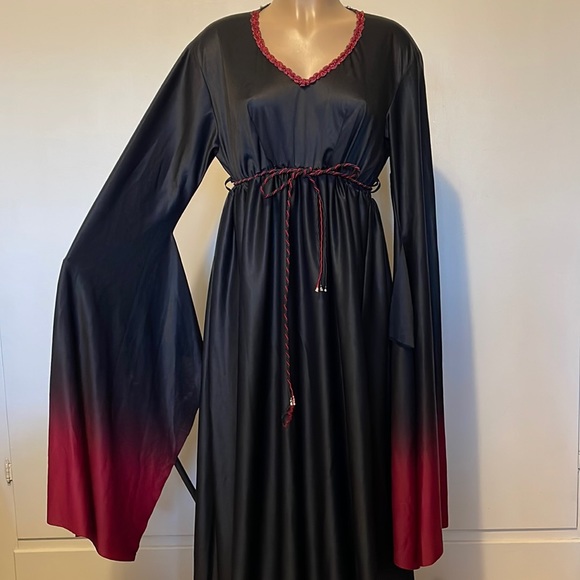 SPIRIT HALLOWEEN. V Neck Long costume womens DRESS size 16W -20W “ - Picture 2 of 15